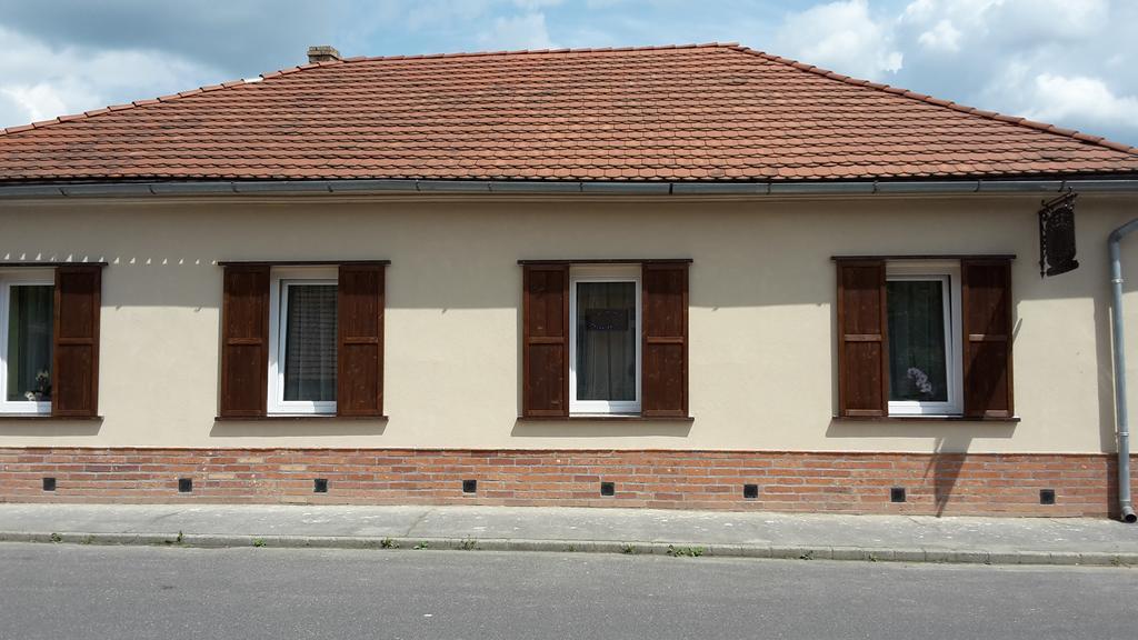 Reka Vendeghaz Hotel Tokaj Exterior photo